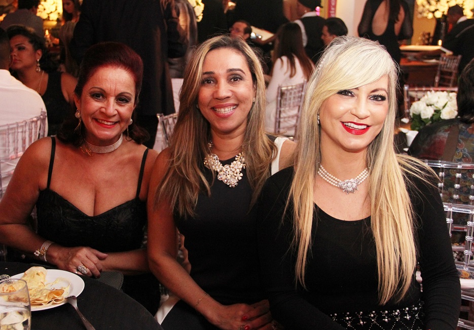 Moema Ribeiro, Lila Moraes e Carla Calabrich